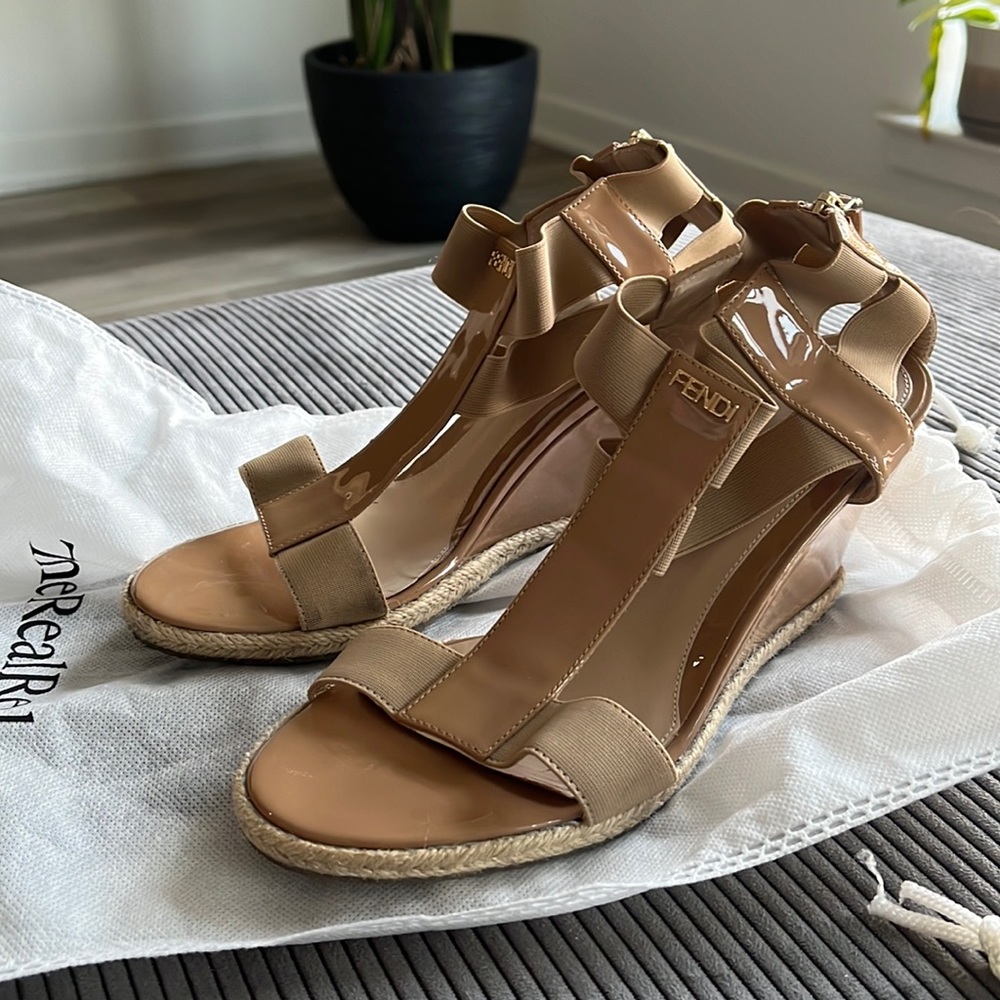 *FENDI* (AUTHENTIC) wedge sandals in beige/taupe.